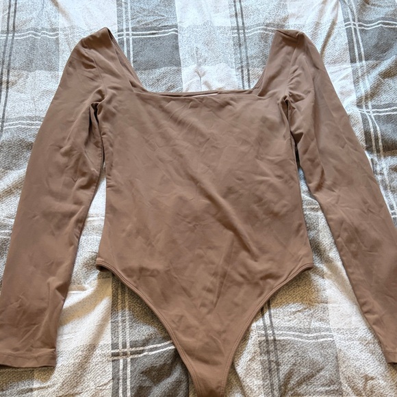 BABATON CONTOUR SQAURE NECK LONG SLEEVE BODYSUIT - Picture 2 of 5